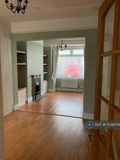 2 Bedroom Terraced House To Rent In Chamberlain Road, Exeter, EX2