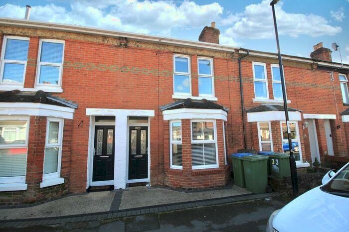 3 Bedroom Terraced House To Rent In York Road, Shirley, SO15