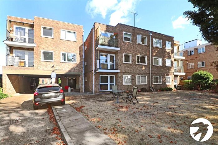 2 Bedroom Flat For Sale In Picardy Road, Belvedere, DA17