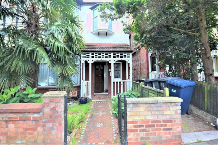 1 Bedroom Flat To Rent In Graham Road, Hendon, NW4