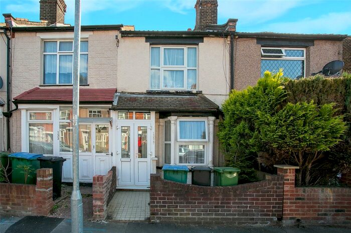 2 Bedroom Terraced House To Rent In St James Road, Watford, Herts, WD18