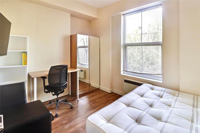 Apartment To Rent In Tufnell Park Road, Tufnell Park, London, N7
