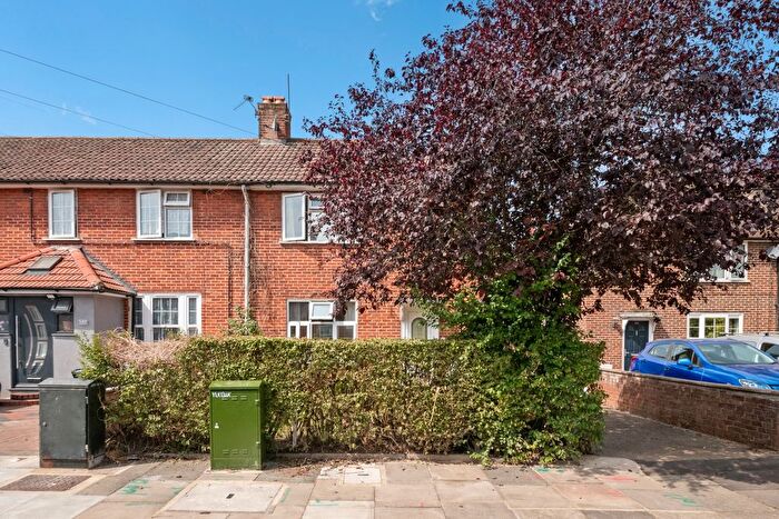 2 Bedroom Terraced House To Rent In Greatdown Road, London, W7