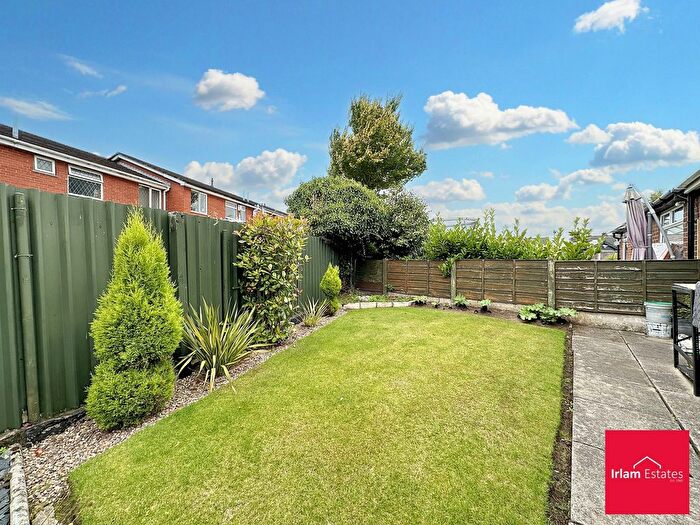 2 Bedroom Bungalow For Sale In Helston Close, Irlam, M44