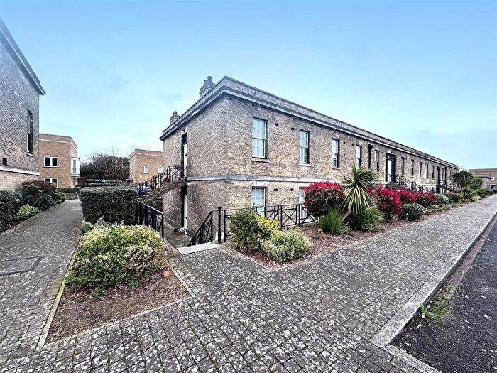 2 Bedroom Flat To Rent In Henry Player Avenue, Gosport, PO12