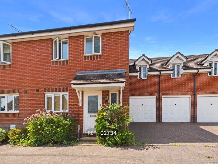 3 Bedroom Semi-Detached House To Rent In Springtail Road, Pinewood, Ipswich, Suffolk, Uk, IP8