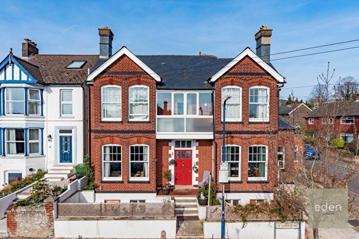 4 Bedroom Detached House For Sale In St. Lukes Road, Maidstone, ME14