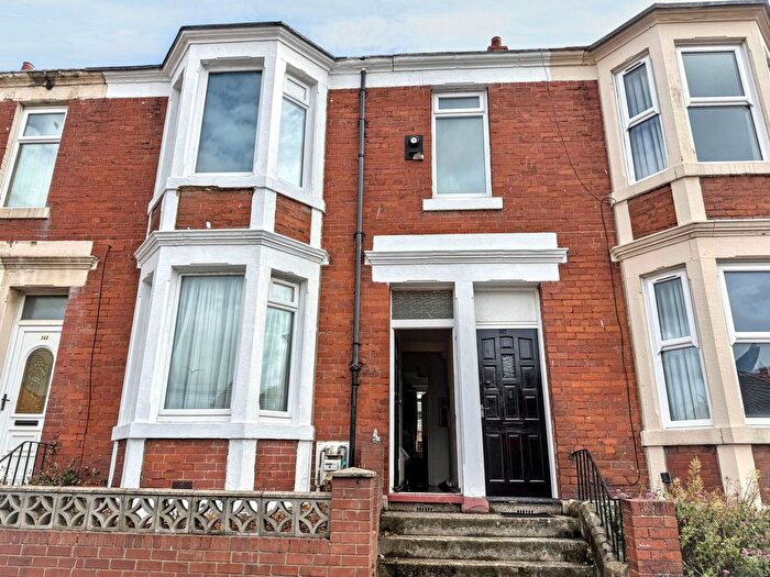 2 Bedroom Flat For Sale In Rawling Road, Bensham, Gateshead, NE8