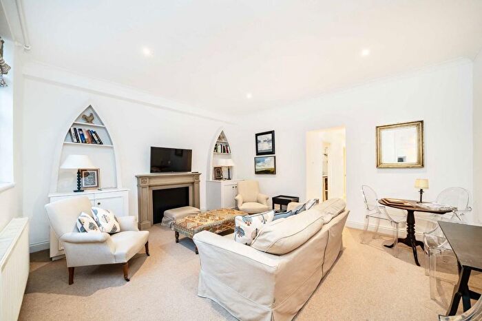2 Bedroom Flat To Rent In Winchester Street, London, SW1V
