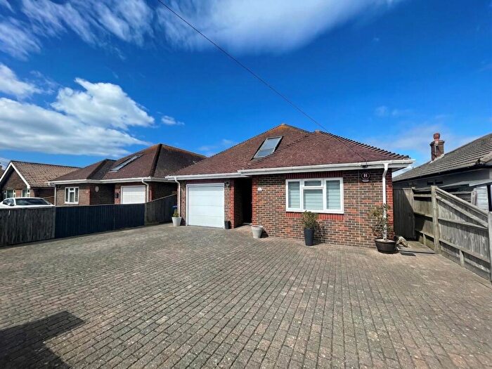 4 Bedroom Detached House For Sale In Southdown Avenue, Peacehaven, BN10