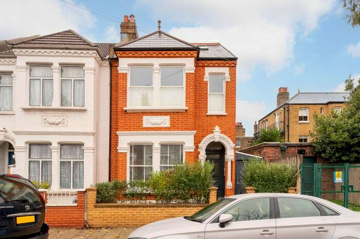 5 Bedroom Property To Rent In Wontner Road, Wandsworth Common, London, SW17