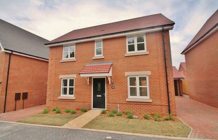 3 Bedroom Detached House For Sale In Chalgrove Meadow, Nr Oxford, OX44