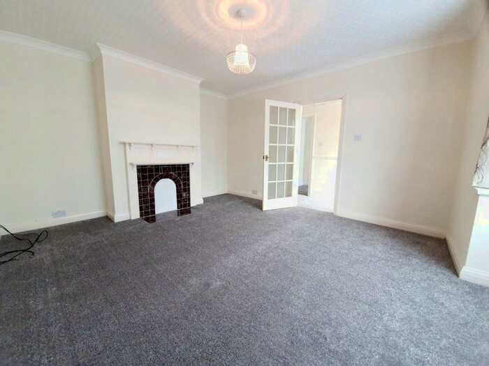 3 Bedroom Bungalow To Rent In Edwards Avenue, Ruislip, HA4