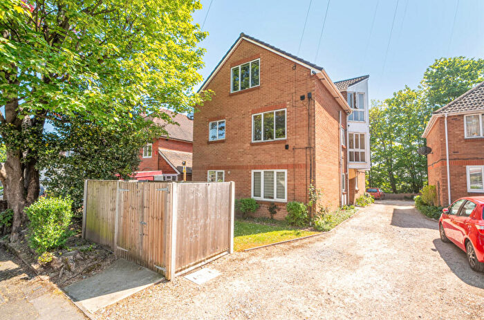 2 Bedroom House For Sale In Lawn Road, Southampton, Hampshire, SO17