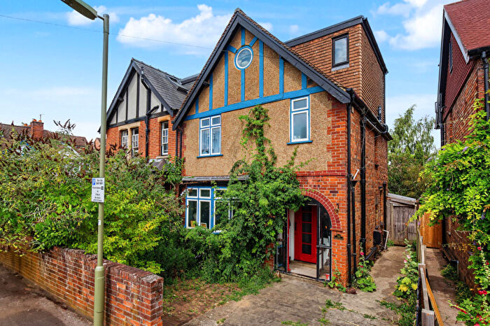 4 Bedroom Semi-Detached House For Sale In Lincoln Road, Oxford, OX1