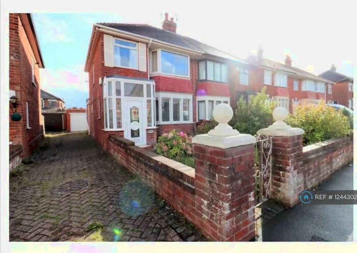 3 Bedroom Semi-Detached House To Rent In Rivington Avenue, Blackpool, FY2