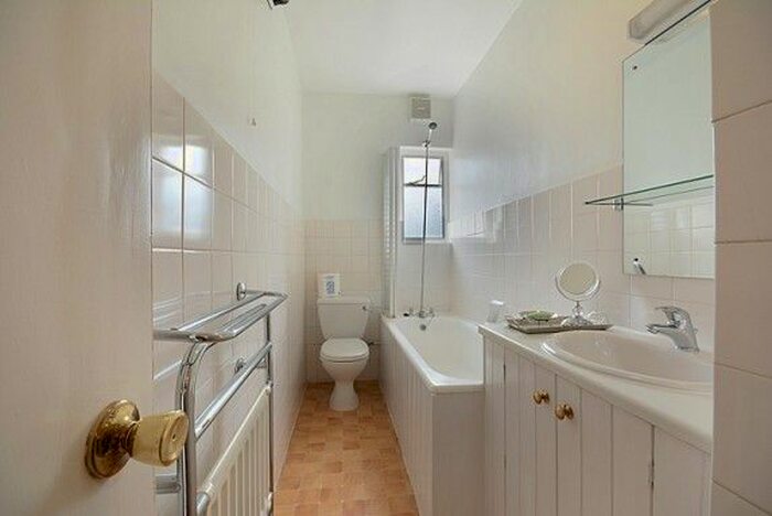 1 Bedroom Flat To Rent In Devonshire Street, London, W1G