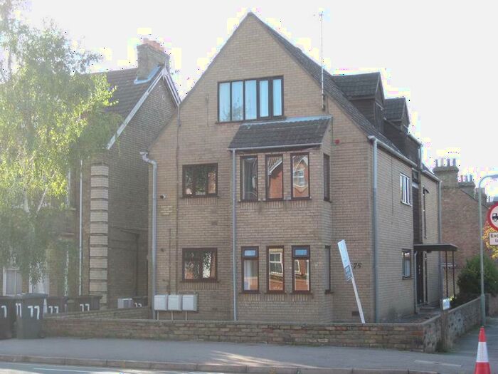 2 Bedroom Flat To Rent In Goldington Road, Bedford, MK40