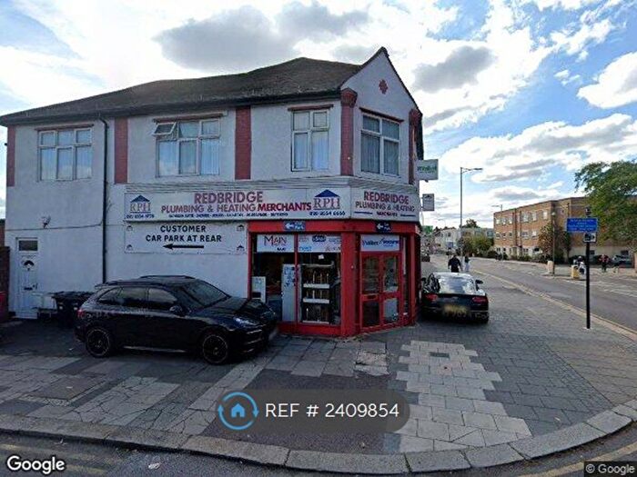 3 Bedroom Flat To Rent In Cranbrook Road, Ilford, IG6