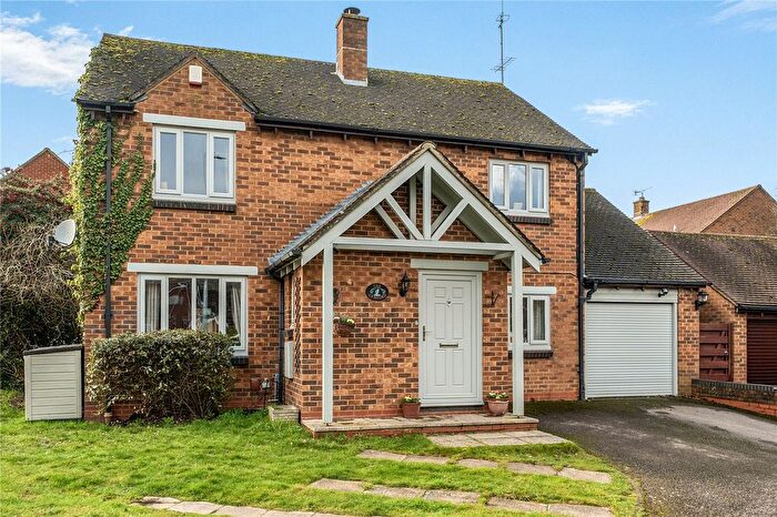 4 Bedroom Detached House For Sale In Sylverns Court, Warfield, Bracknell, Berkshire, RG42
