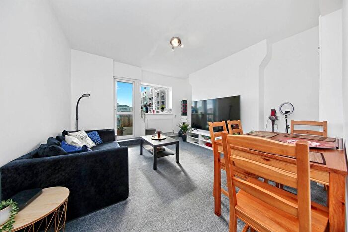 1 Bedroom Flat For Sale In Bredel House, Limehouse, London, E14