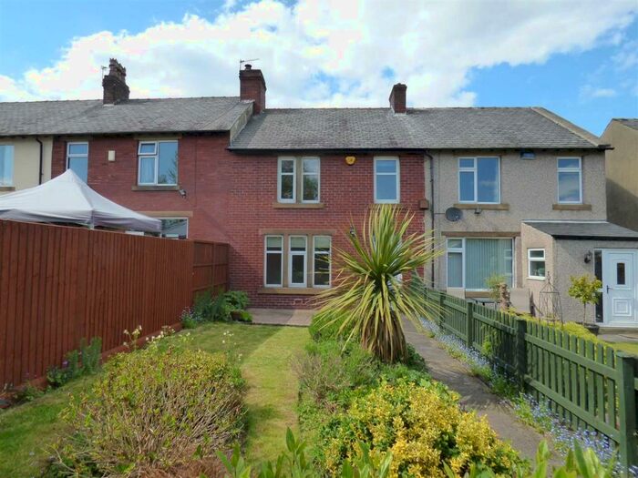 3 Bedroom Terraced House To Rent In Moor Lane, Netherton, Huddersfield, HD4
