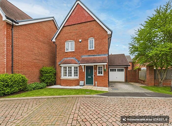 3 Bedroom Detached House For Sale In Beaker Place, Milton, OX14