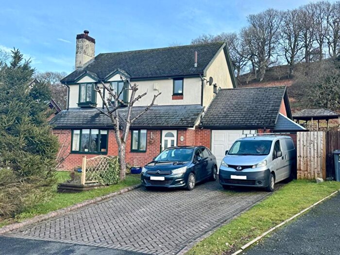 3 Bedroom Detached House For Sale In Gorse Farm Estate, Llandrindod Wells, Powys, LD1