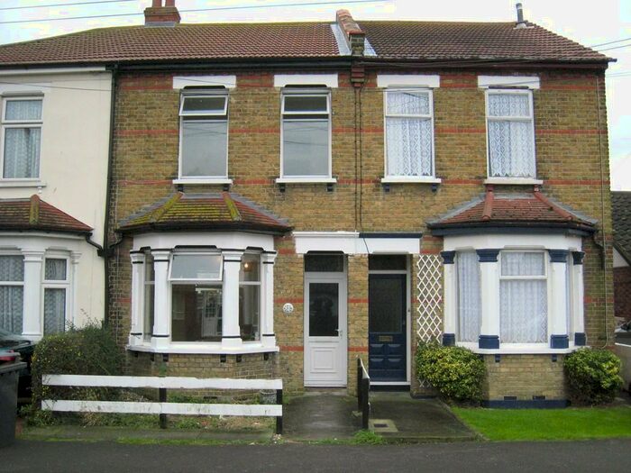 2 Bedroom Cottage To Rent In King Henry Drive, Rochford, SS4