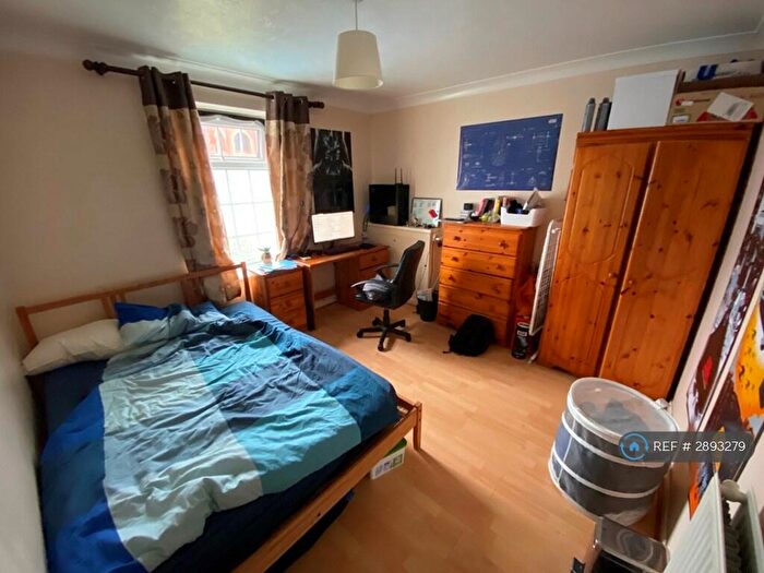 3 Bedroom Terraced House To Rent In Portswood Road, Southampton, SO17