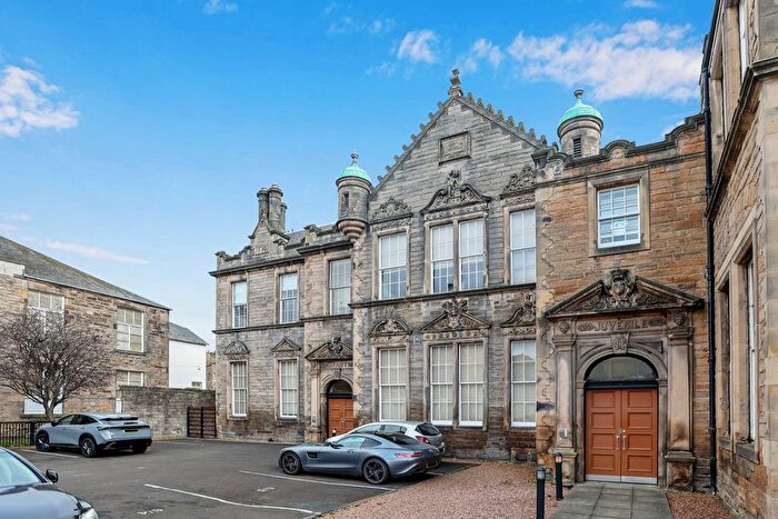 2 Bedroom Flat For Sale In / Davie Street, Old Town, Edinburgh, EH8