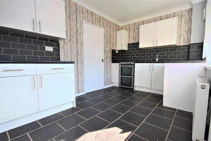 3 Bedroom Terraced House To Rent In Brent Avenue, Hull, HU8