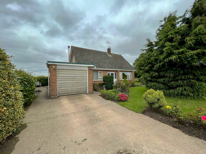 3 Bedroom Detached Bungalow For Sale In Chopdike Drove, Gosberton Clough, PE11