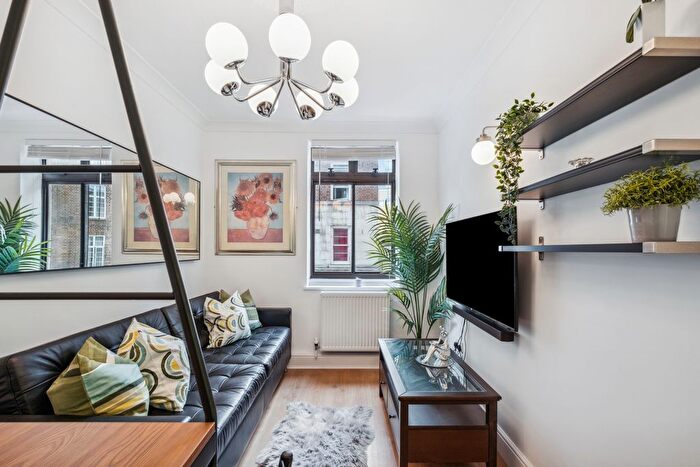 1 Bedroom Flat To Rent In Dudley Court, Upper Berkeley Street, W1H