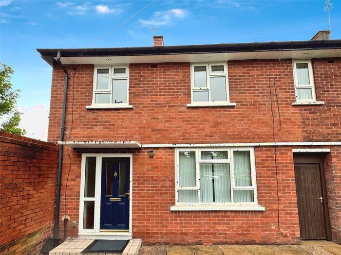 2 Bedroom Semi-Detached House To Rent In Meadowgate Road, Salford, Greater Manchester, M6