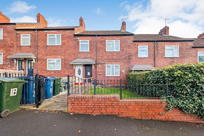 3 Bedroom Flat For Sale In Bilbrough Gardens, Newcastle Upon Tyne, NE4