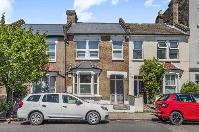 2 Bedroom Flat For Sale In Whateley Road, London, SE22