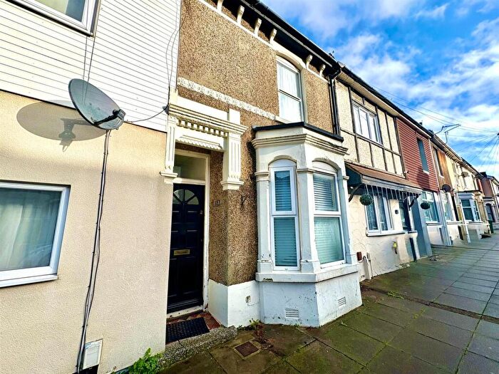 3 Bedroom Terraced House For Sale In Bevis Road, Portsmouth, PO2