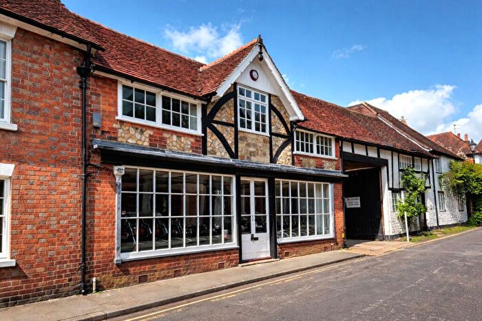 1 Bedroom Flat For Sale In Wool Lane, Midhurst, West Sussex, GU29