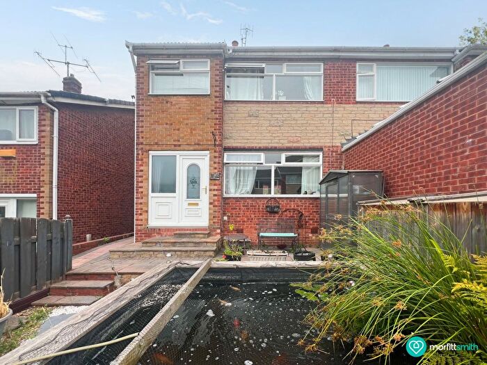 3 Bedroom Semi-Detached House For Sale In Chiltern Rise, Brinsworth, S60