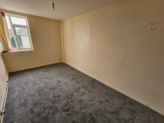 1 Bedroom Flat To Rent In Station Road, Llanelli, SA15