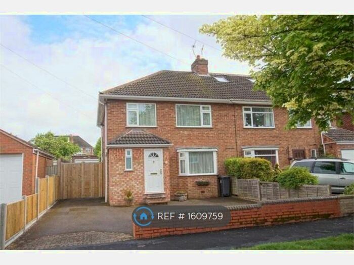3 Bedroom Semi-Detached House To Rent In Braemar Road, Leamington Spa, CV32