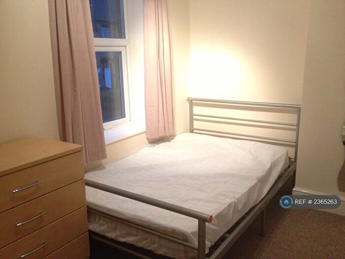 4 Bedroom Terraced House To Rent In School Road, Sheffield, S10