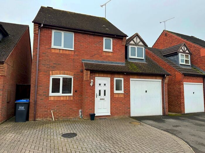 4 Bedroom Detached House To Rent In Weilerswist Drive, Whitnash, CV31