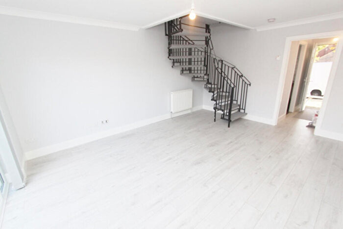 2 Bedroom End Of Terrace House To Rent In Hailsham Road, Harold Hill, RM3