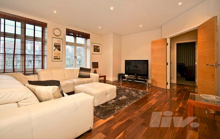 3 Bedroom Flat To Rent In Clarendon Court, Maida Vale, Maida Vale, W9