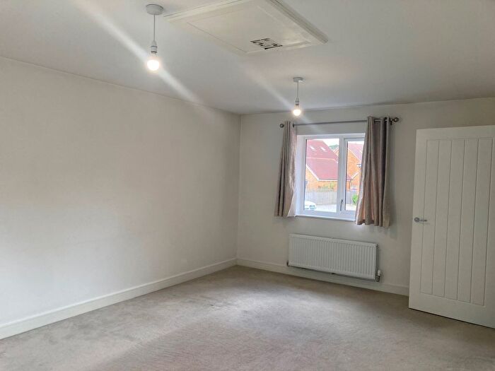 5 Bedroom Property To Rent In Guildford Avenue, Milton Keynes, MK4