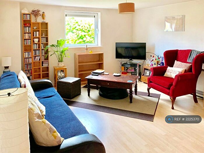 1 Bedroom Flat To Rent In Greenfell Mansions, London, SE8