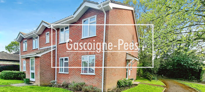 2 Bedroom Apartment To Rent In Oak Tree Drive - Hook, RG27