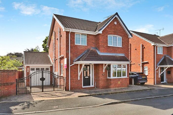 3 Bedroom Detached House For Sale In White House View, Barnby Dun, Doncaster, DN3